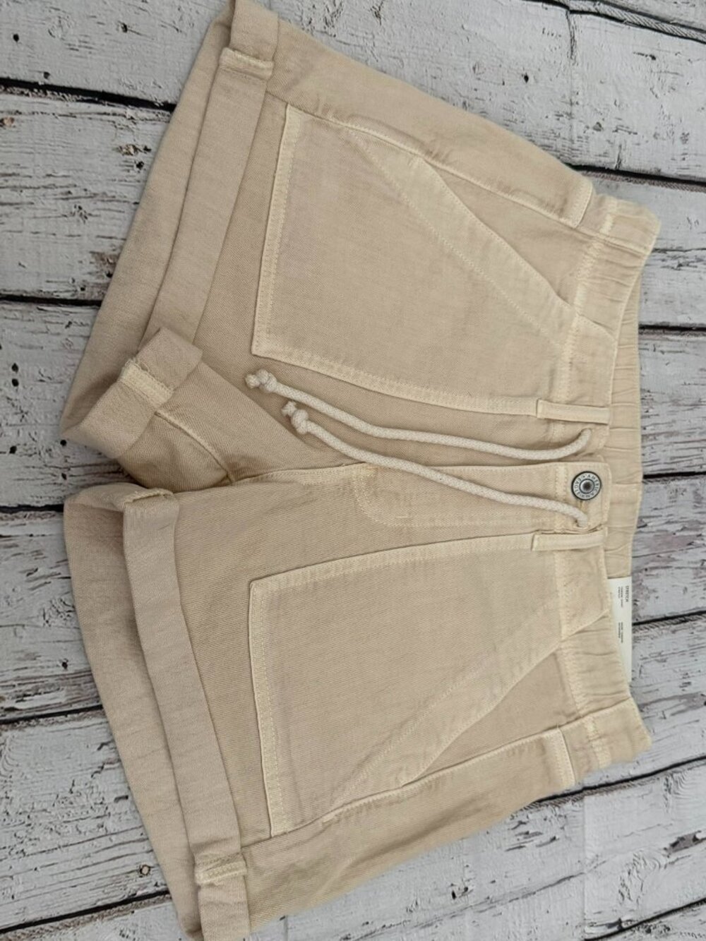 American Eagle Women Shorts size 4 NWT's